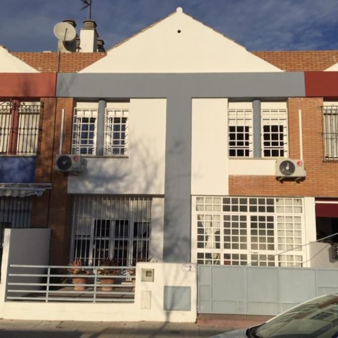 Casa Soleada En Calle Tranquila Siviglia Esterno foto